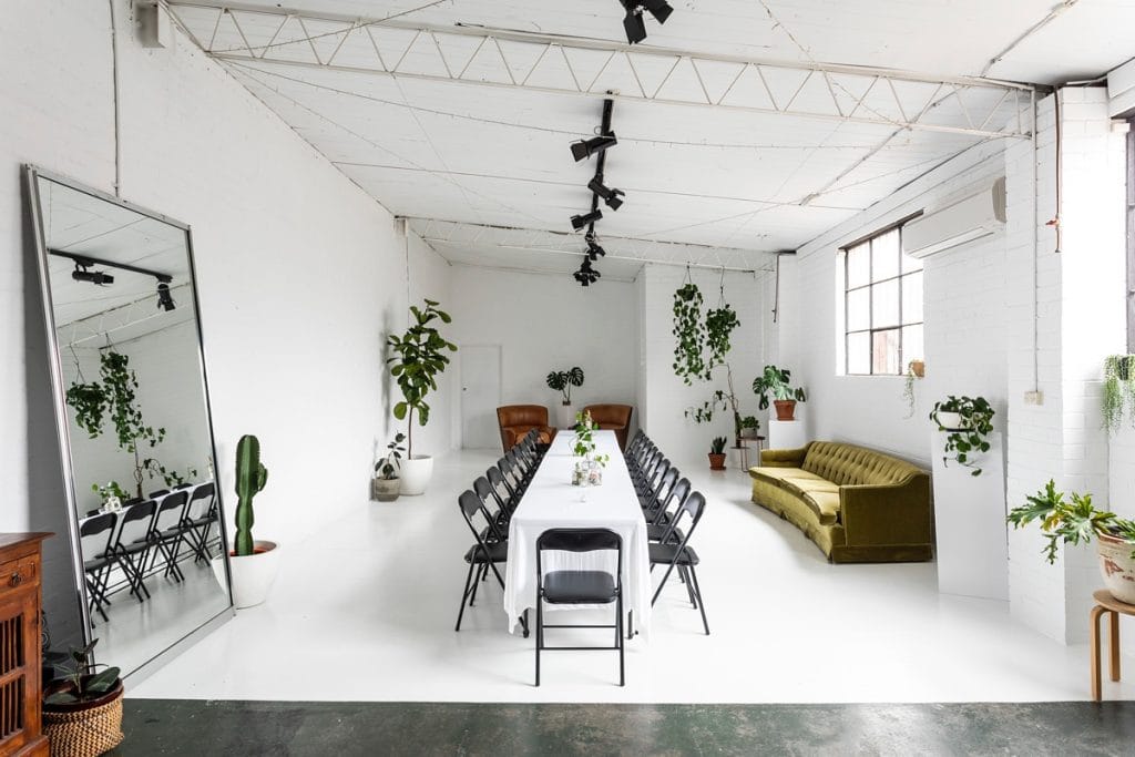 Blondes Garage